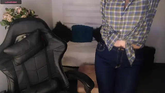 Snapshot of steisyhills chatting on 03-13-25, 10:15 steisyhills online show from 03-13-25, 10:15