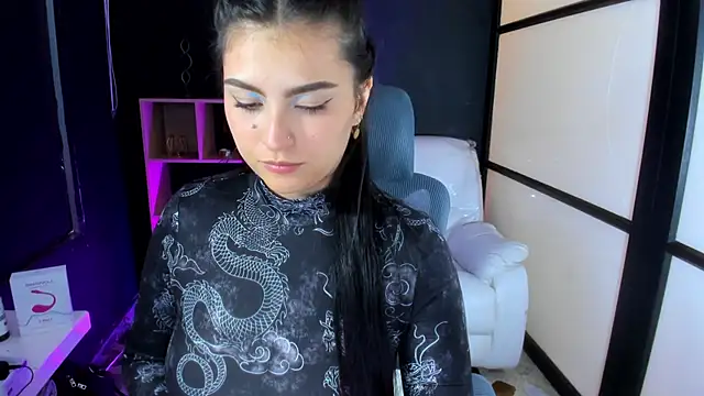 TifanyWhite  online show from 03-15-25, 11:17