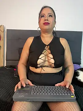 Leahstonee2 online show from 01-31-25, 11:03