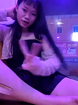 Snapshot of Alissa_121 chatting on 11-22-25, 09:47 Alissa 121 online show from 11-22-25, 09:47