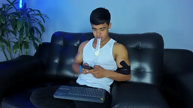 Rob saenz  online show from 09-30-25, 02:33