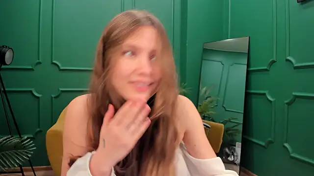 Snapshot of MaryannSoftt chatting on 01-12-25, 03:36 MaryannSoftt online show from 01-12-25, 03:36