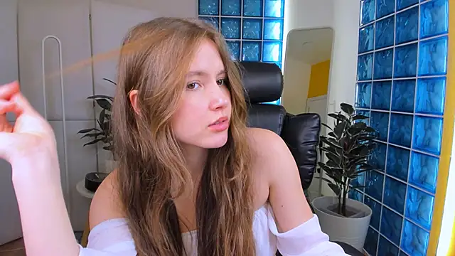 Snapshot of MaryannSoftt chatting on 01-31-25, 07:40 MaryannSoftt online show from 01-31-25, 07:40