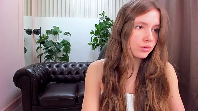 Snapshot of MaryannSoftt chatting on 03-21-25, 06:29 MaryannSoftt online show from 03-21-25, 06:29