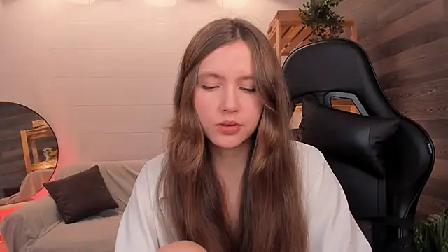 Snapshot of MaryannSoftt chatting on 09-30-25, 03:17 MaryannSoftt online show from 09-30-25, 03:17