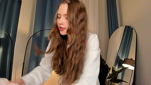 Snapshot of MaryannSoftt chatting on 10-05-25, 04:16 MaryannSoftt online show from 10-05-25, 04:16