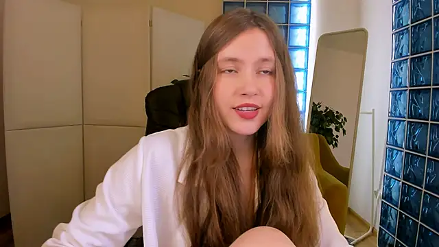 Snapshot of MaryannSoftt chatting on 10-14-25, 03:46 MaryannSoftt online show from 10-14-25, 03:46