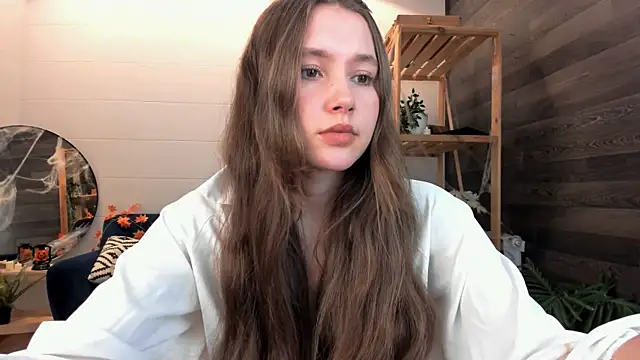 Snapshot of MaryannSoftt chatting on 10-27-25, 04:11 MaryannSoftt online show from 10-27-25, 04:11