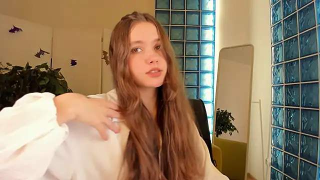 Snapshot of MaryannSoftt chatting on 10-30-25, 03:02 MaryannSoftt online show from 10-30-25, 03:02