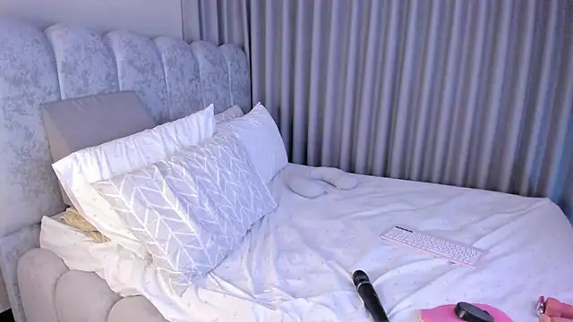 ashlyestone online show from 02-04-26, 12:49