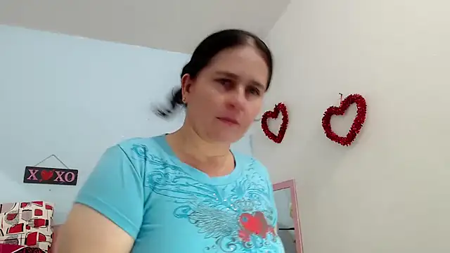 victoria jones online show from 10-13-25, 02:06