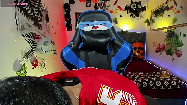 Damian latinxxx online show from 10-18-25, 03:09