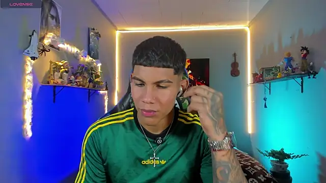 Snapshot of Damian_latinxxx chatting on 07-21-26, 09:00 Damian latinxxx online show from 07-21-26, 09:00