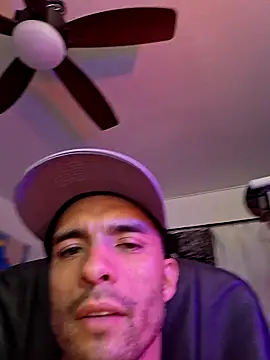 Snapshot of JohnnyDeep187 chatting on 12-23-25, 07:50 JohnnyDeep187 online show from 12-23-25, 07:50