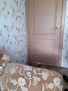 IsabellaBoni online show from 10-13-25, 06:24