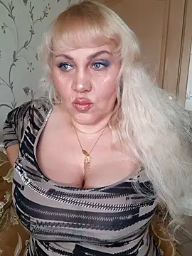 IsabellaBoni online show from 01-19-26, 07:34