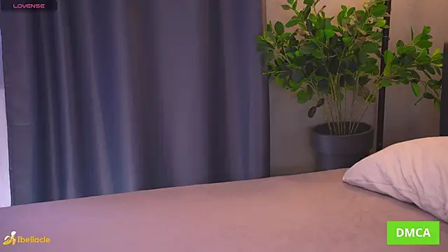 Snapshot of Bellacle chatting on 03-26-26, 09:04 Bellacle online show from 03-26-26, 09:04