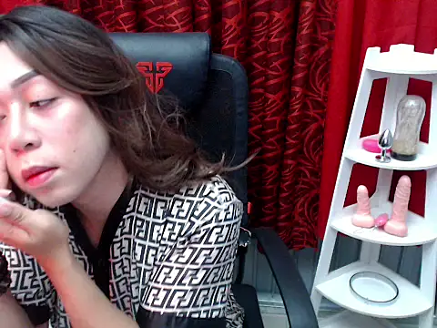 urprincessnicolexxx online show from 05-12-26, 01:47