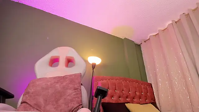 Zara dulce online show from 11-29-25, 01:03