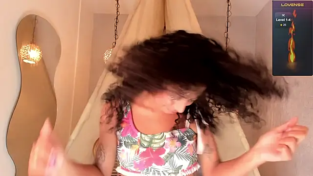 Ariella Ruiz online show from 02-28-25, 06:41