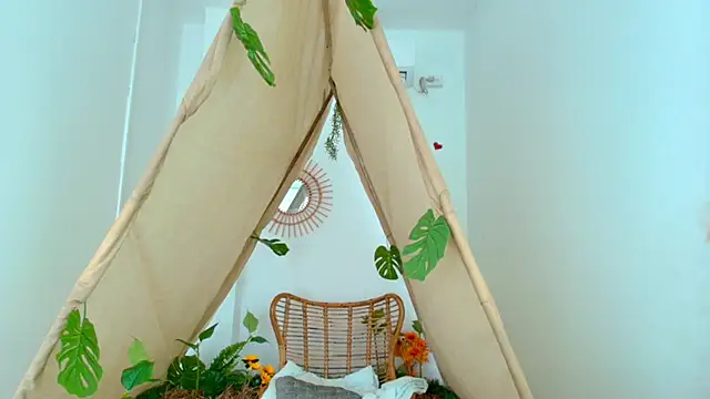 Ariella Ruiz online show from 01-16-26, 12:09