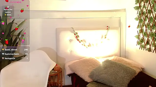 Snapshot of sweet_blueberry_ chatting on 02-27-25, 04:53 sweet blueberry online show from 02-27-25, 04:53