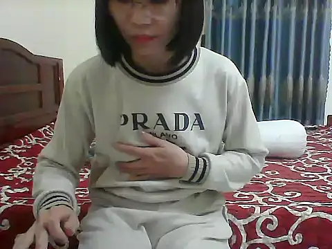 Snapshot of Dumani99 chatting on 03-17-25, 10:49 Dumani99 online show from 03-17-25, 10:49