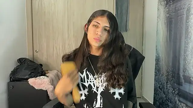 Snapshot of gabriel__manson chatting on 11-29-25, 12:24 gabriel manson online show from 11-29-25, 12:24