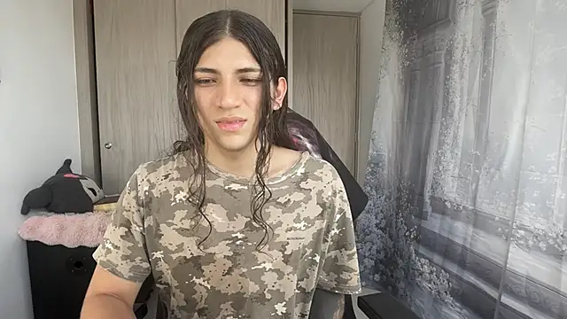 Snapshot of gabriel__manson chatting on 01-18-26, 10:24 gabriel manson online show from 01-18-26, 10:24