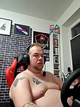 Snapshot of PupW0lfy chatting on 01-06-25, 04:55 PupW0lfy online show from 01-06-25, 04:55