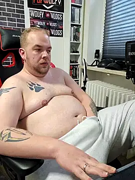 Snapshot of PupW0lfy chatting on 01-07-25, 03:23 PupW0lfy online show from 01-07-25, 03:23