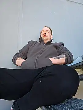 Snapshot of PupW0lfy chatting on 03-20-25, 11:16 PupW0lfy online show from 03-20-25, 11:16
