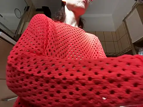 Milky hairy mommy online show from 03-10-26, 07:35