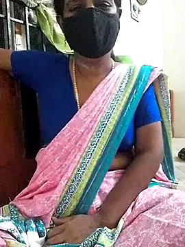 Snapshot of Tamil--Rani chatting on 12-13-24, 03:43 Tamil--Rani online show from 12-13-24, 03:43