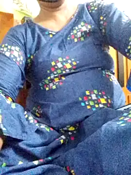 Snapshot of Tamil--Rani chatting on 01-03-25, 06:24 Tamil--Rani online show from 01-03-25, 06:24