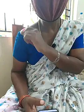 Snapshot of Tamil--Rani chatting on 01-26-25, 11:17 Tamil--Rani online show from 01-26-25, 11:17