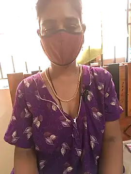 Snapshot of Tamil--Rani chatting on 01-28-25, 10:02 Tamil--Rani online show from 01-28-25, 10:02