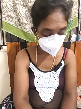 Snapshot of Tamil--Rani chatting on 02-01-25, 12:58 Tamil--Rani online show from 02-01-25, 12:58