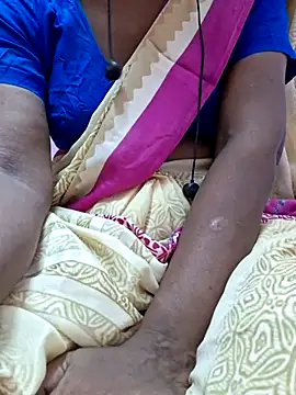 Snapshot of Tamil--Rani chatting on 04-19-26, 02:27 Tamil--Rani online show from 04-19-26, 02:27