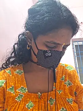 Snapshot of Tamil--Rani chatting on 04-20-26, 02:20 Tamil--Rani online show from 04-20-26, 02:20