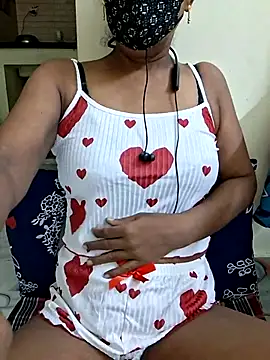 Snapshot of Tamil--Rani chatting on 06-22-26, 04:26 Tamil--Rani online show from 06-22-26, 04:26