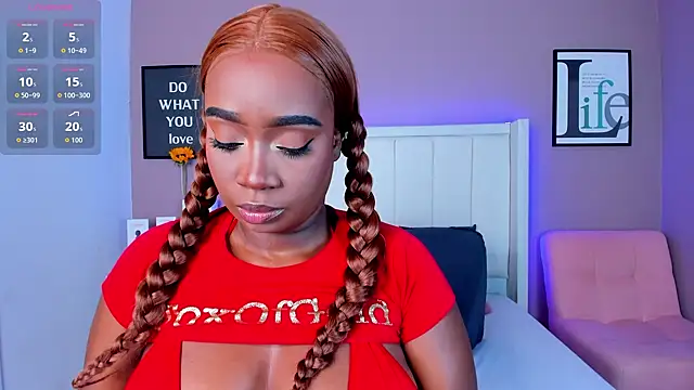 Britanymooree online show from 09-24-25, 07:39