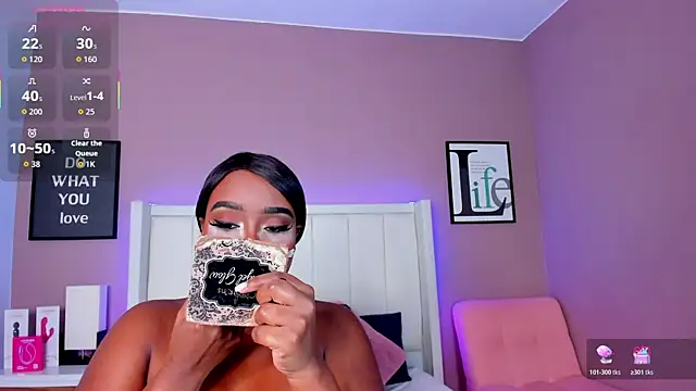 Britanymooree online show from 10-18-25, 07:58