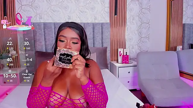 Britanymooree online show from 02-11-26, 07:41