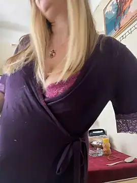 Snapshot of OlgaBuzzz chatting on 02-10-25, 06:42 OlgaBuzzz online show from 02-10-25, 06:42