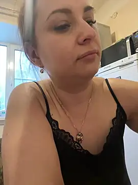 Snapshot of OlgaBuzzz chatting on 02-13-25, 10:44 OlgaBuzzz online show from 02-13-25, 10:44