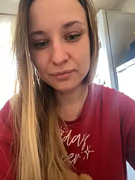 Snapshot of OlgaBuzzz chatting on 03-10-25, 05:00 OlgaBuzzz online show from 03-10-25, 05:00