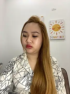 Snapshot of Odette68 chatting on 02-11-26, 01:10 Odette68 online show from 02-11-26, 01:10