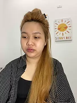 Snapshot of Odette68 chatting on 02-24-26, 12:19 Odette68 online show from 02-24-26, 12:19