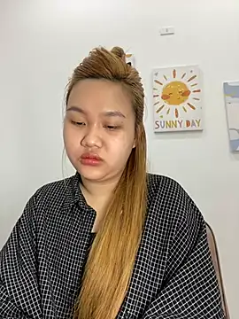 Snapshot of Odette68 chatting on 02-25-26, 12:42 Odette68 online show from 02-25-26, 12:42